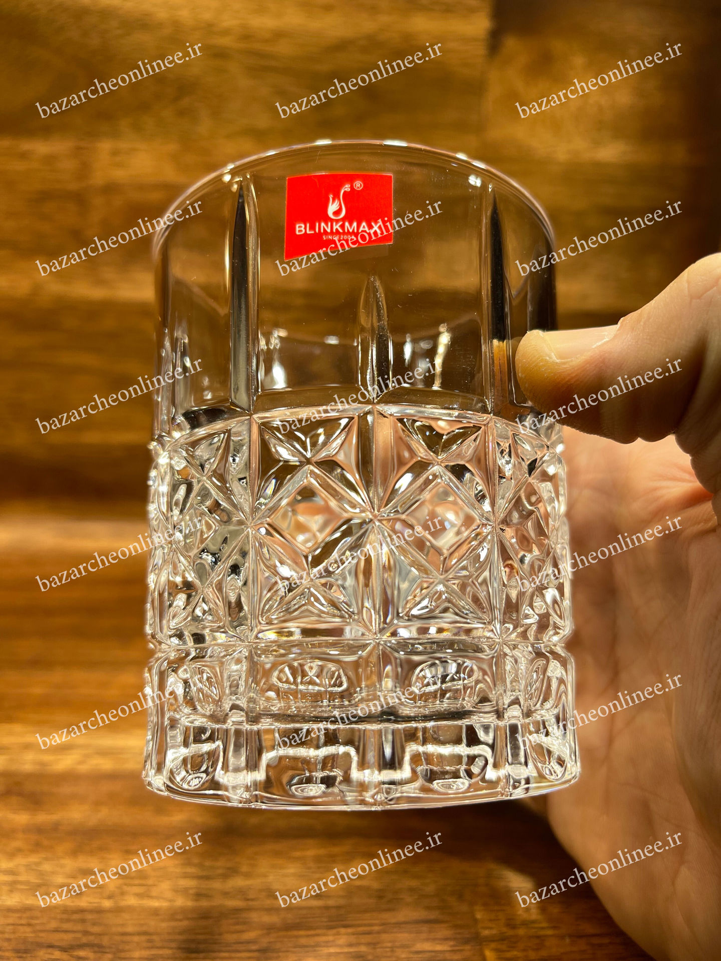 نیم لیوان الی نور